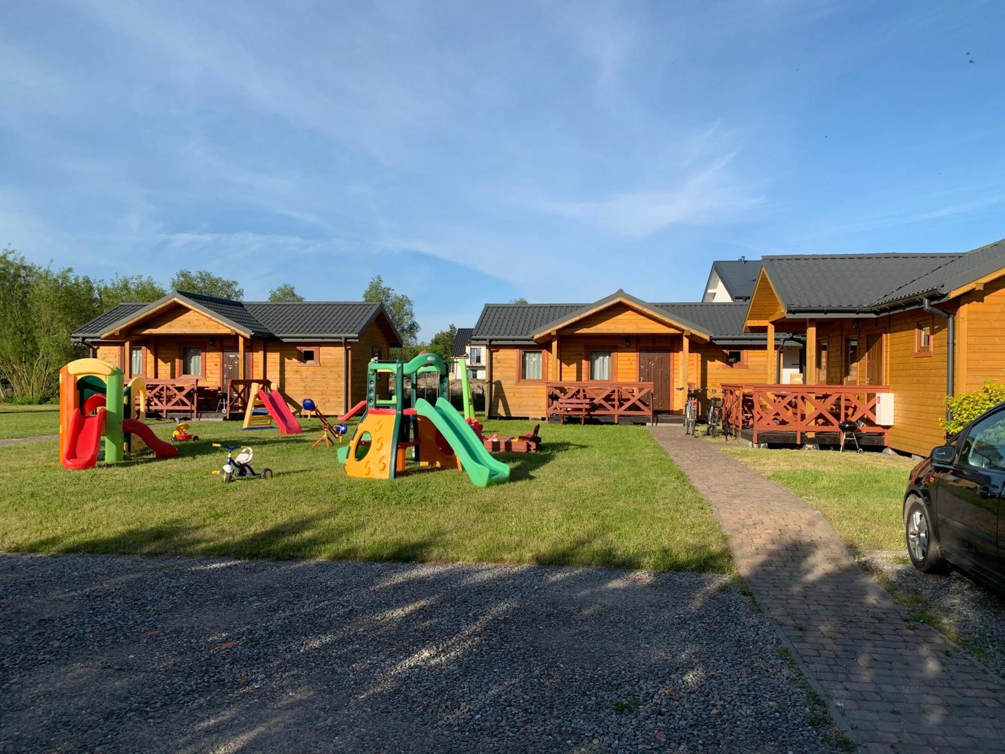Villa Aurelia Pokoje Goscinne I Domki Letniskowe Mielenko Luaran gambar