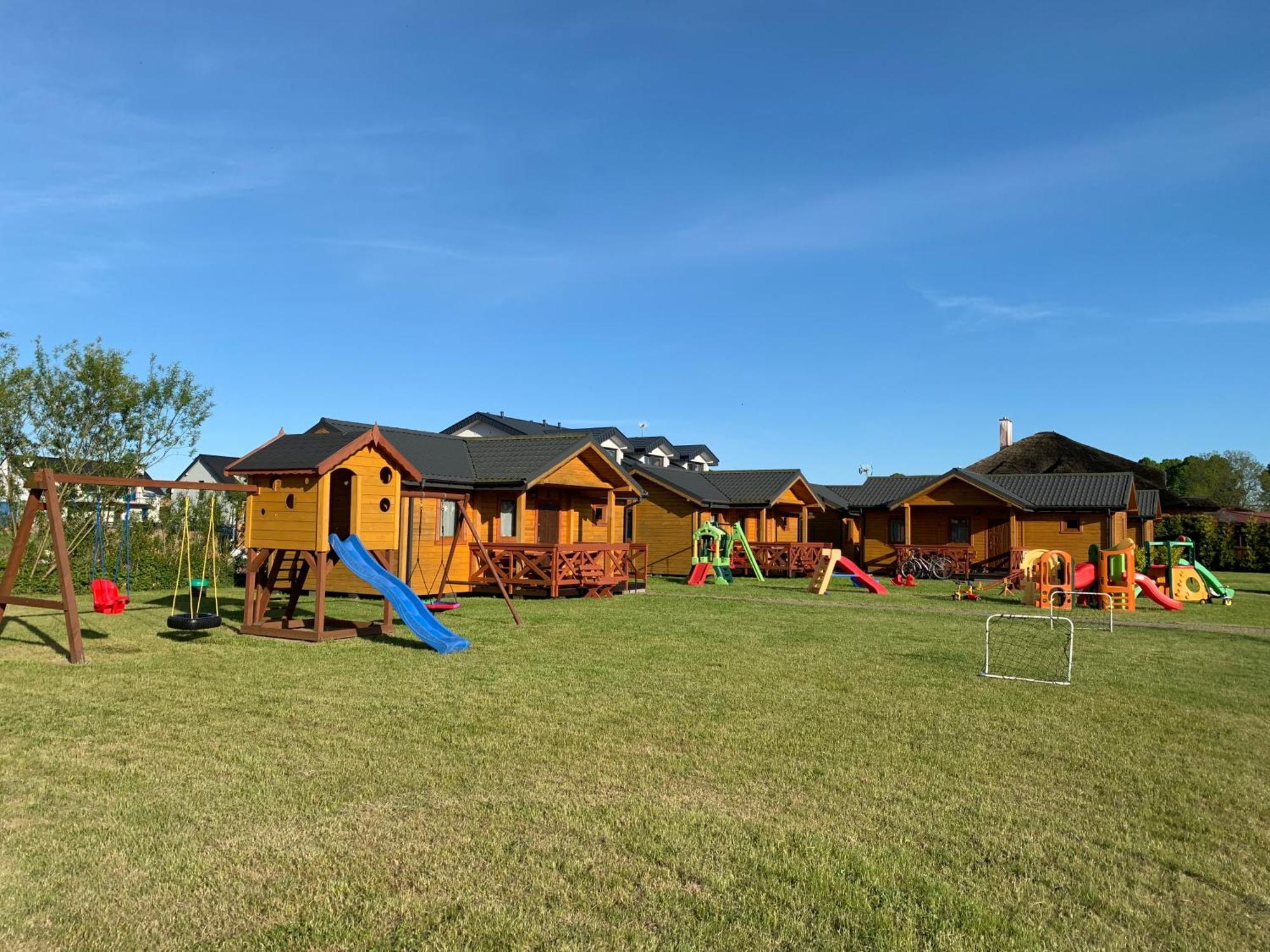 Villa Aurelia Pokoje Goscinne I Domki Letniskowe Mielenko Luaran gambar
