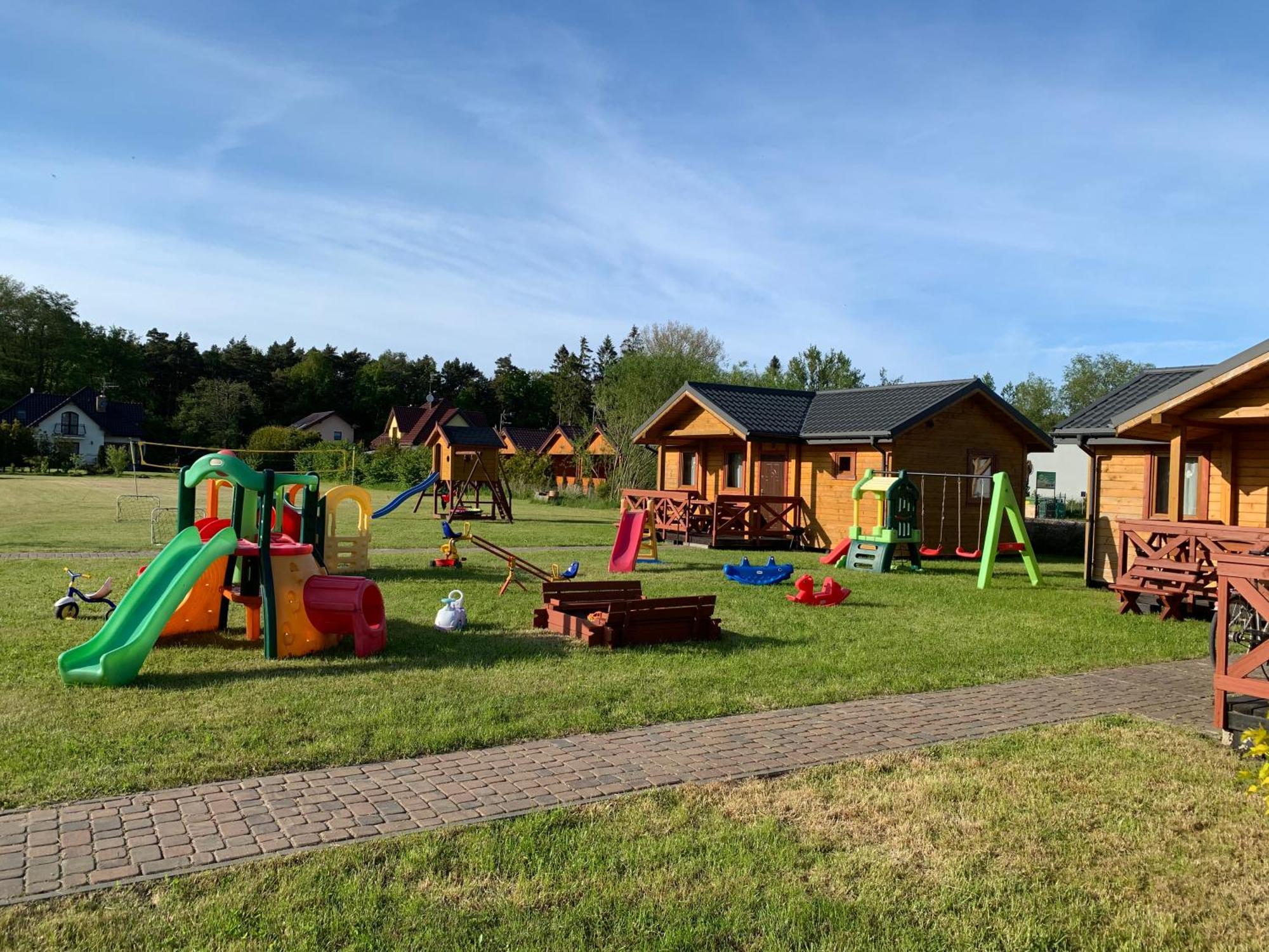 Villa Aurelia Pokoje Goscinne I Domki Letniskowe Mielenko Luaran gambar