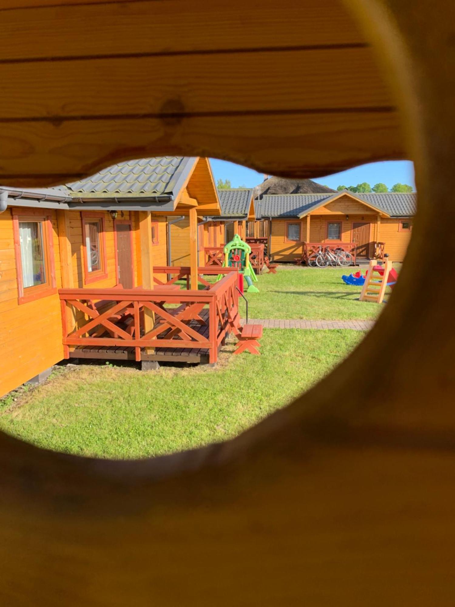 Villa Aurelia Pokoje Goscinne I Domki Letniskowe Mielenko Luaran gambar